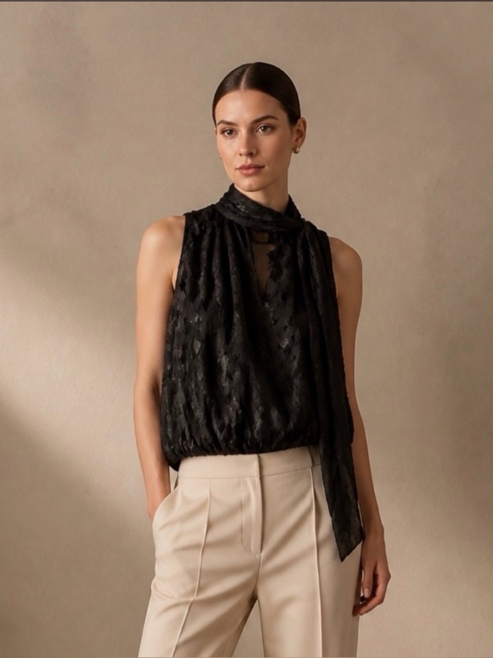 Alice + Olivia Black Star Silk Blouse Scarf Sheer Sleeveless L